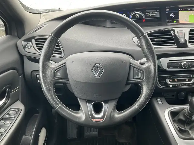 Renault Scenic view 15