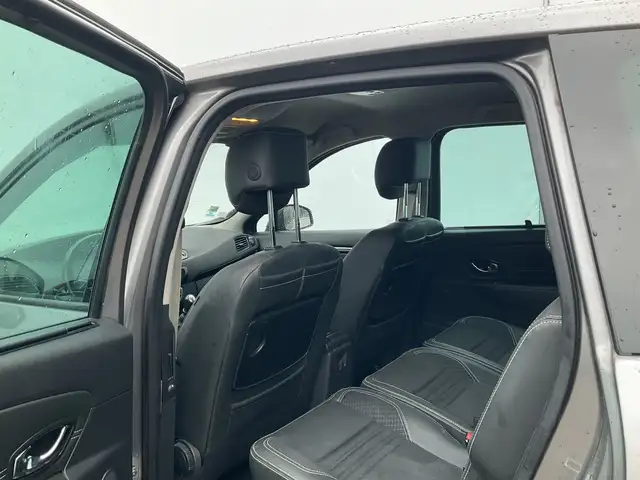 Renault Scenic view 13