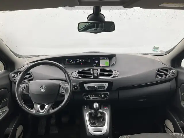 Renault Scenic view 14