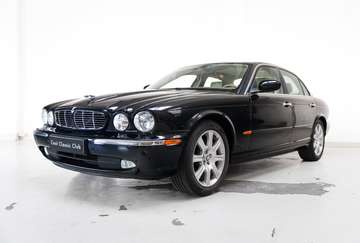 3.5 V8 - Low Mileage - R Design -