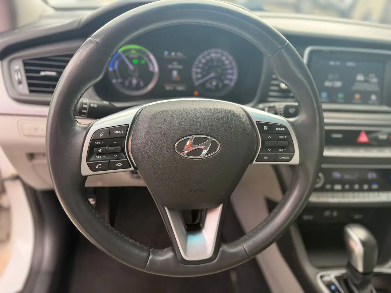 Hyundai SONATA снимка Hyundai SONATA