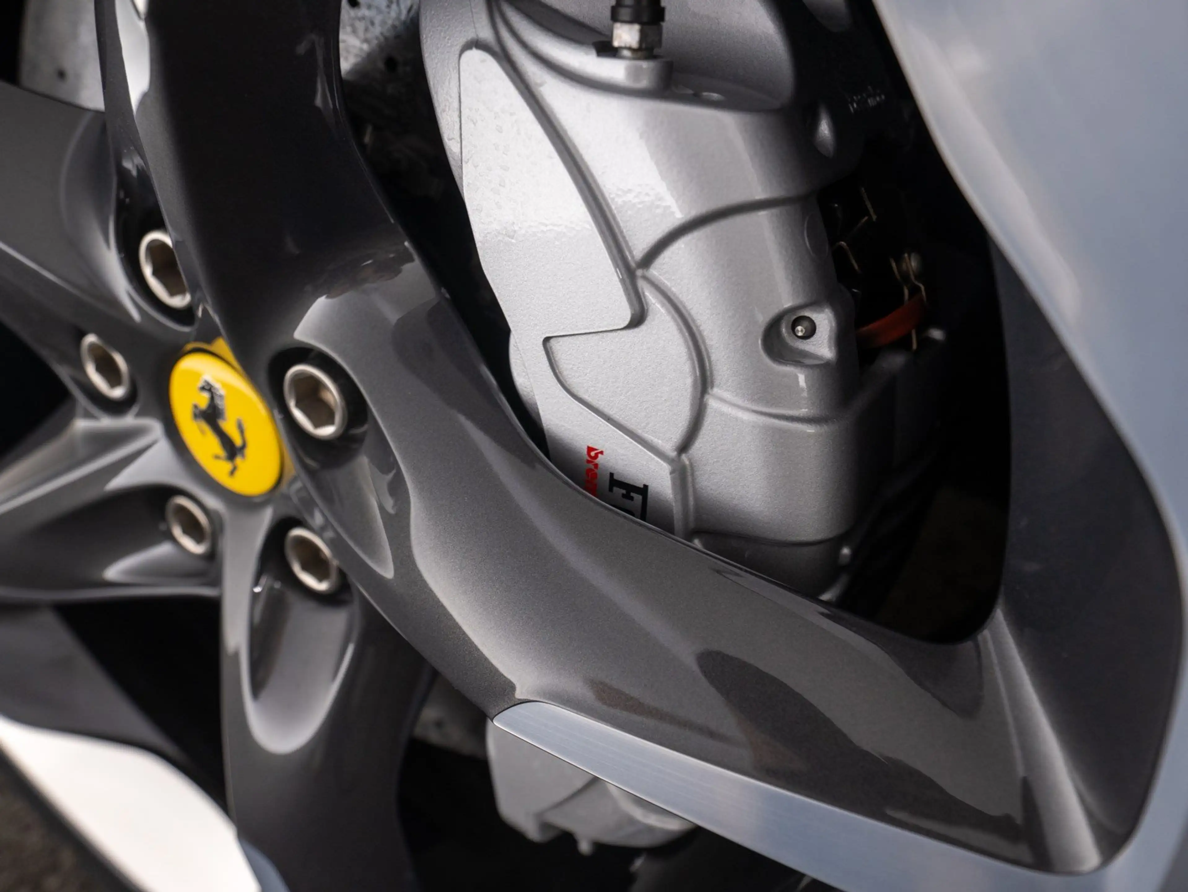 Ferrari Purosangue — photo 12
