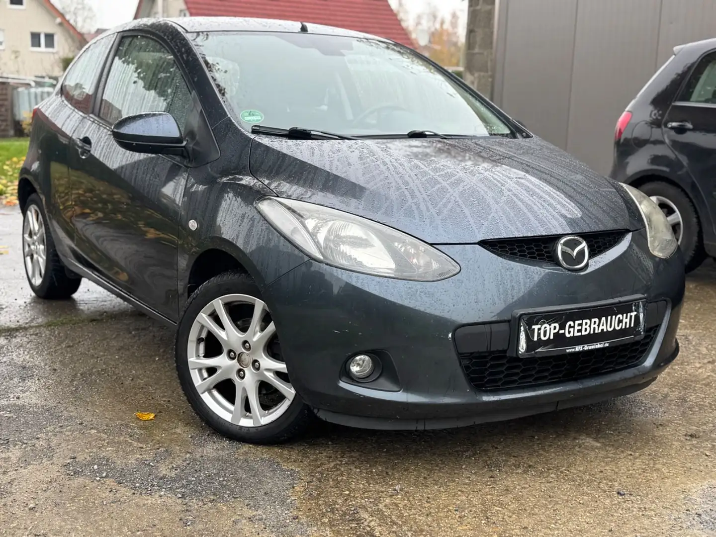Mazda 2 Lim. 1.3 Impression Sport+TÜV/AU NEU+1. HAND Grau - 2