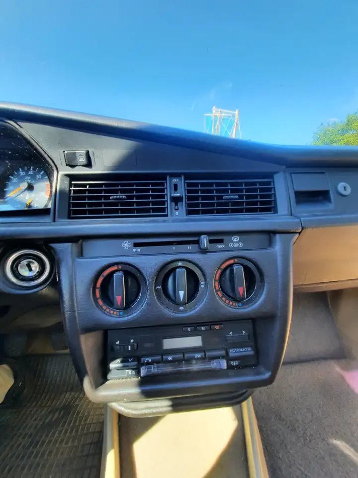 Mercedes-Benz 190 E, foto 8