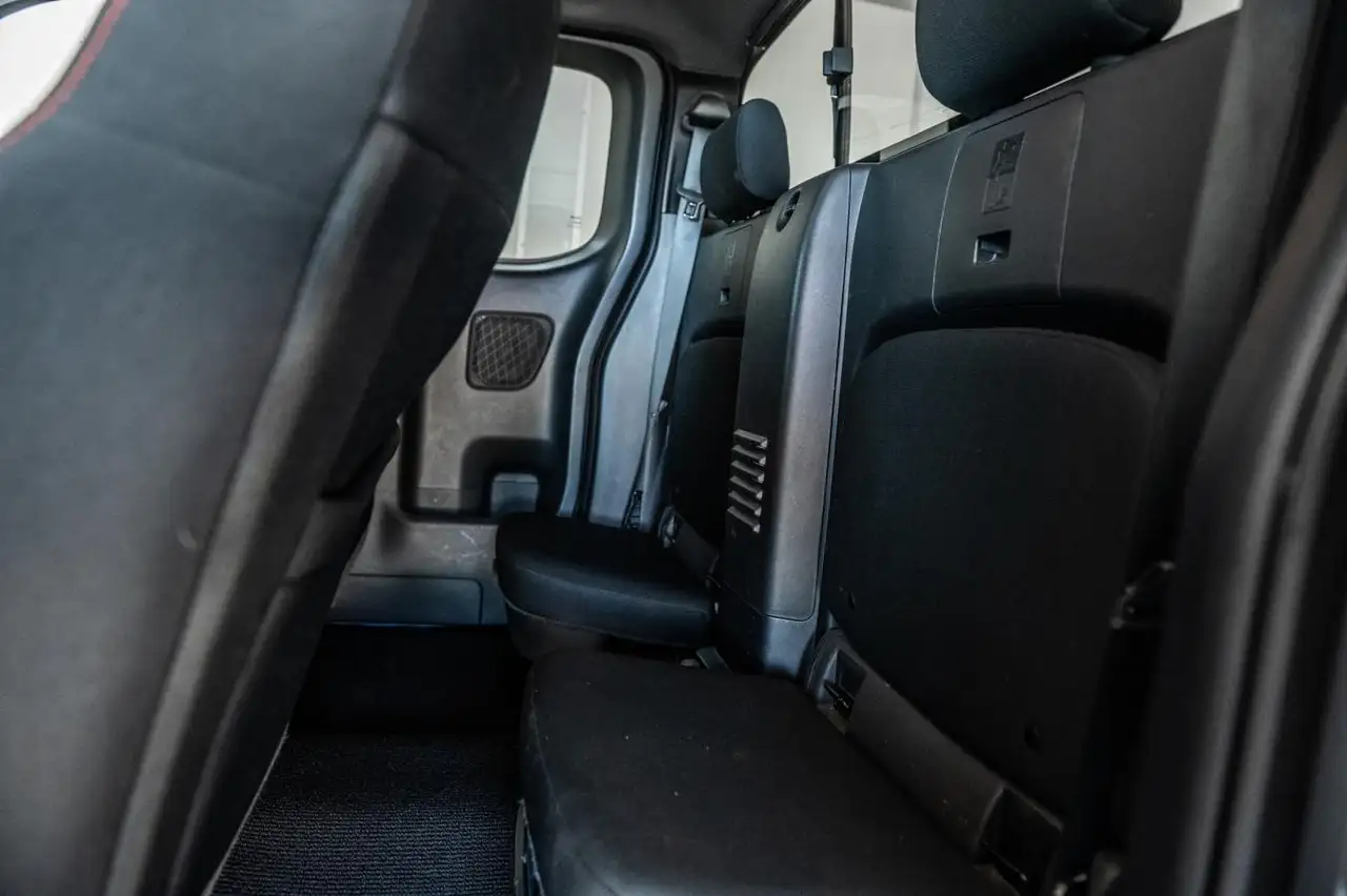 Nissan Frontier снимка Nissan Frontier