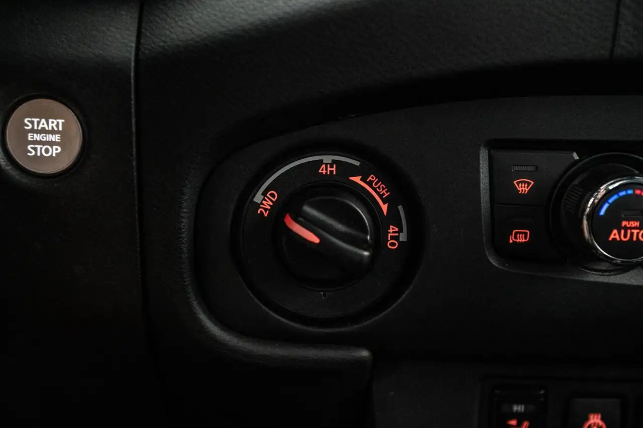 Nissan Frontier снимка Nissan Frontier