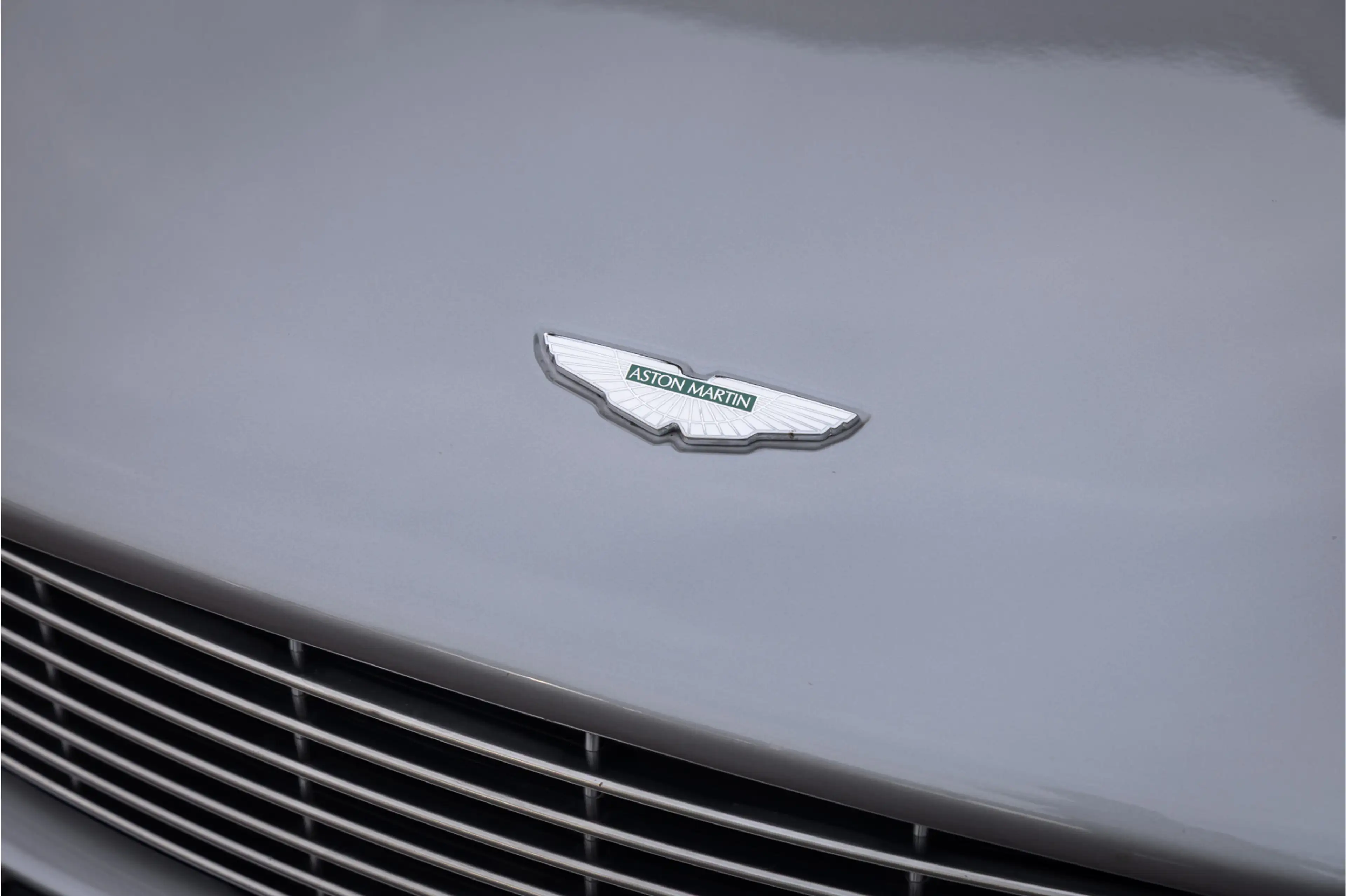 Aston Martin DB9 5.9 V12 Le Mans Limited Edition (1 of 124) — photo 27