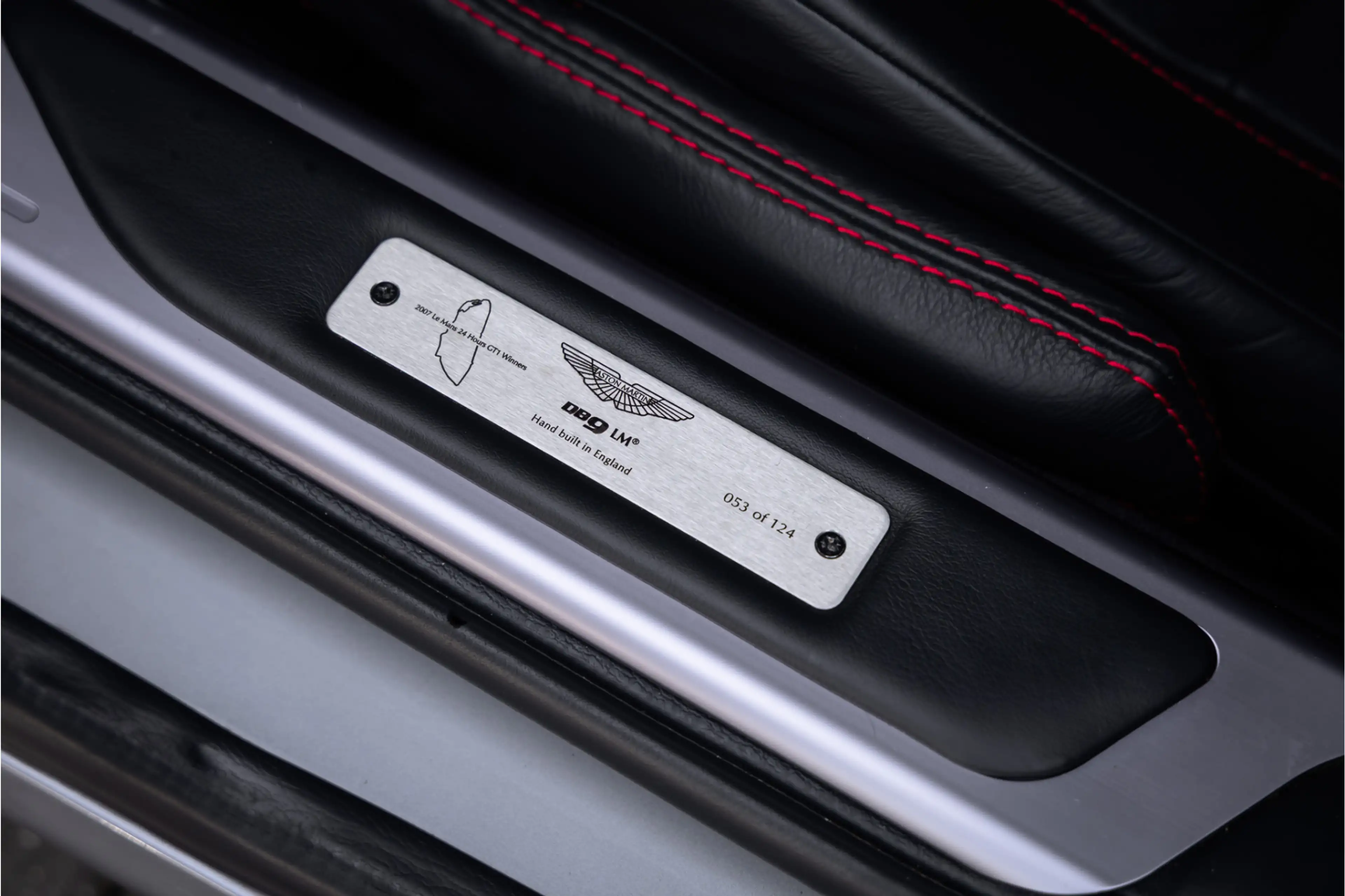Aston Martin DB9 5.9 V12 Le Mans Limited Edition (1 of 124) — photo 8