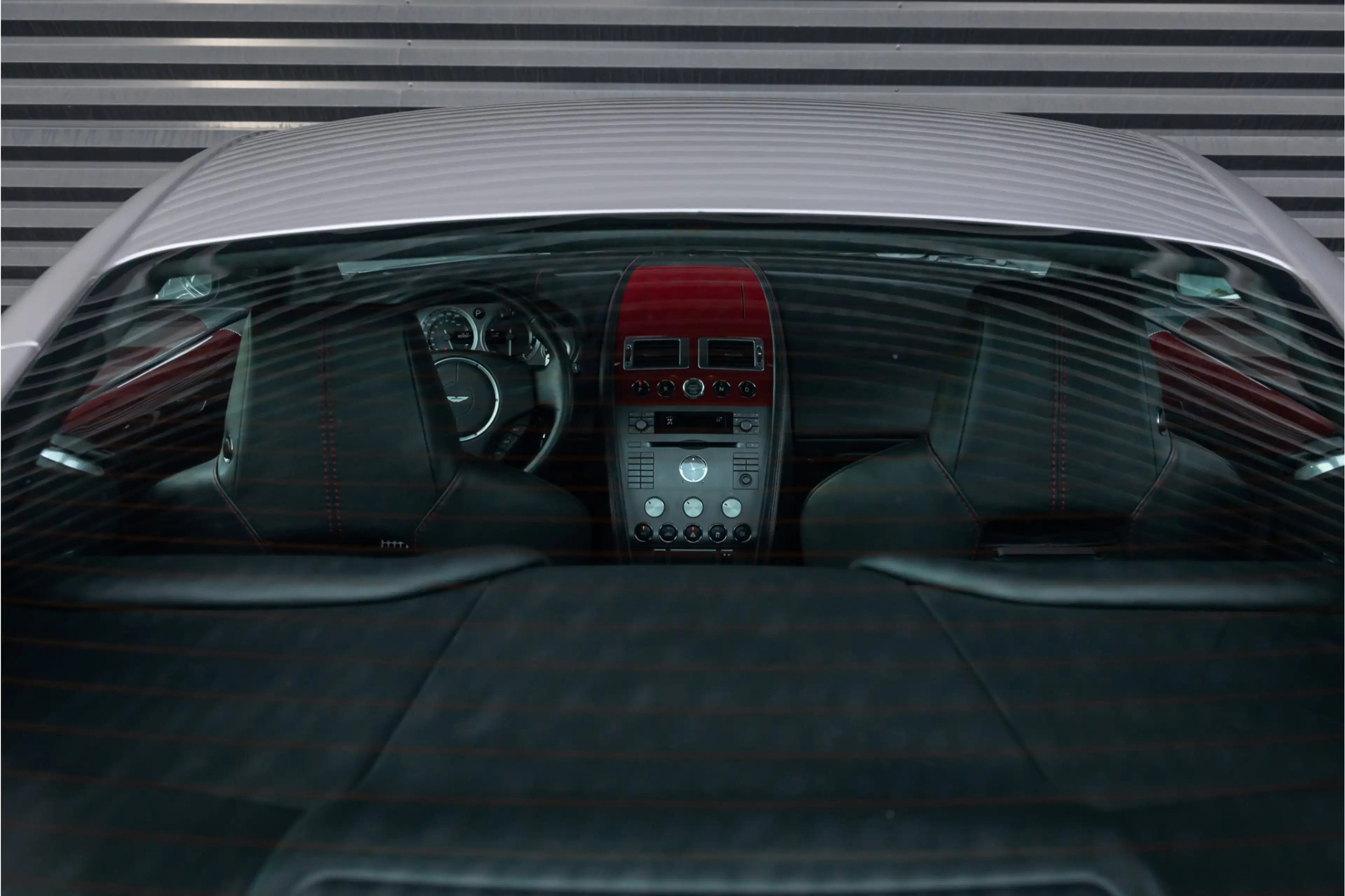 Aston Martin DB9 5.9 V12 Le Mans Limited Edition (1 of 124) — photo 35
