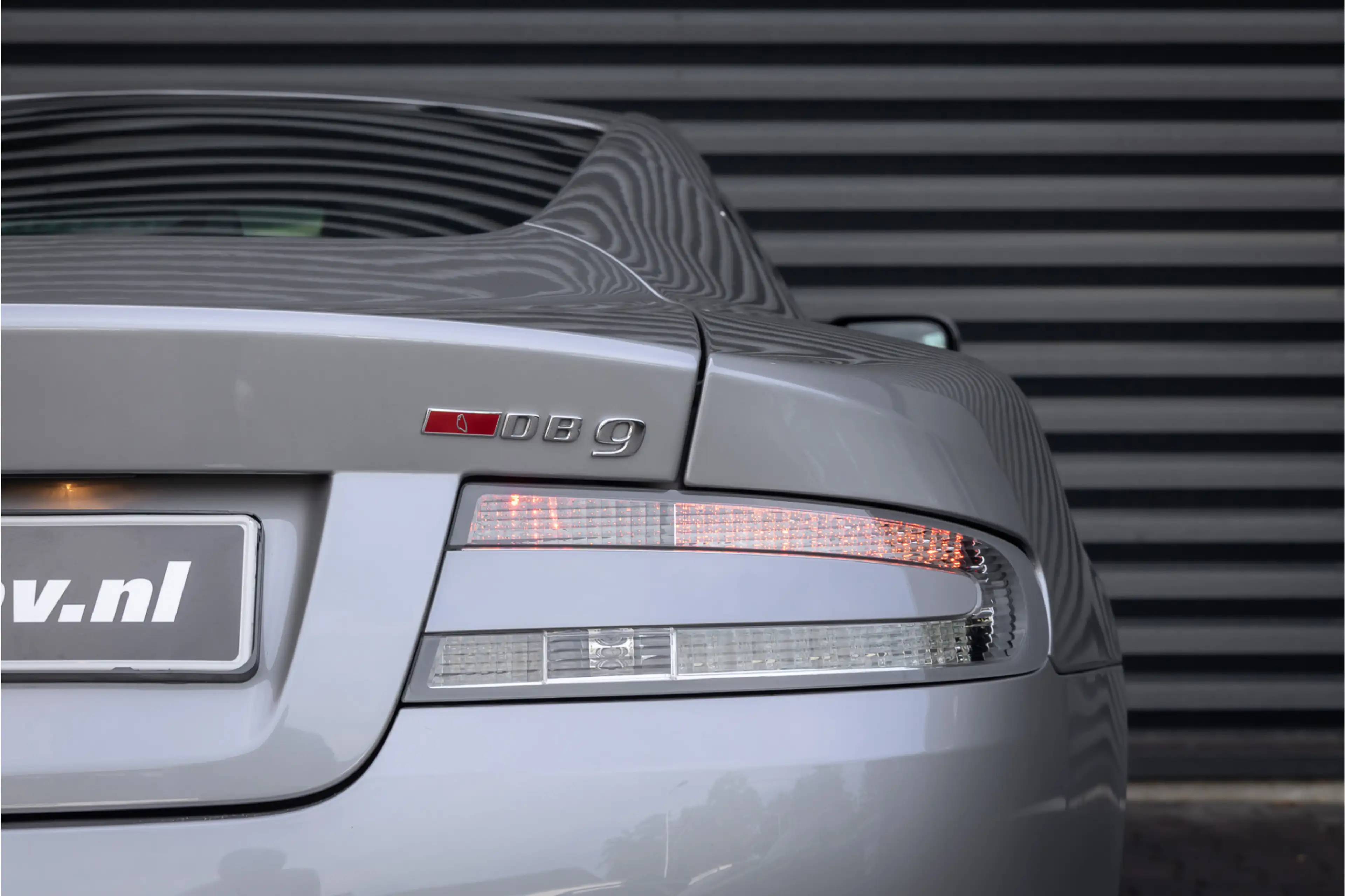 Aston Martin DB9 5.9 V12 Le Mans Limited Edition (1 of 124) — photo 24