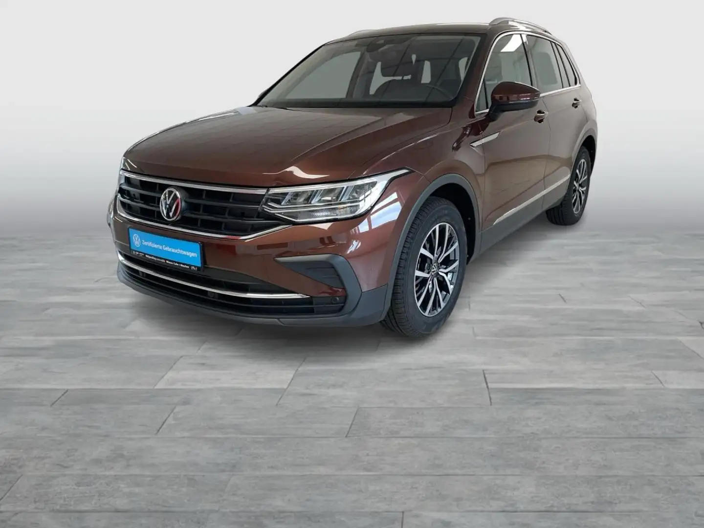 Volkswagen Tiguan 1.5 TSI DSG Life Bluetooth Navi LED Klima Marrón - 2