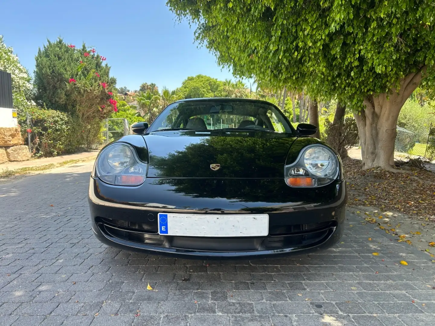 Porsche 996 Carrera 4 Coupé Noir - 2