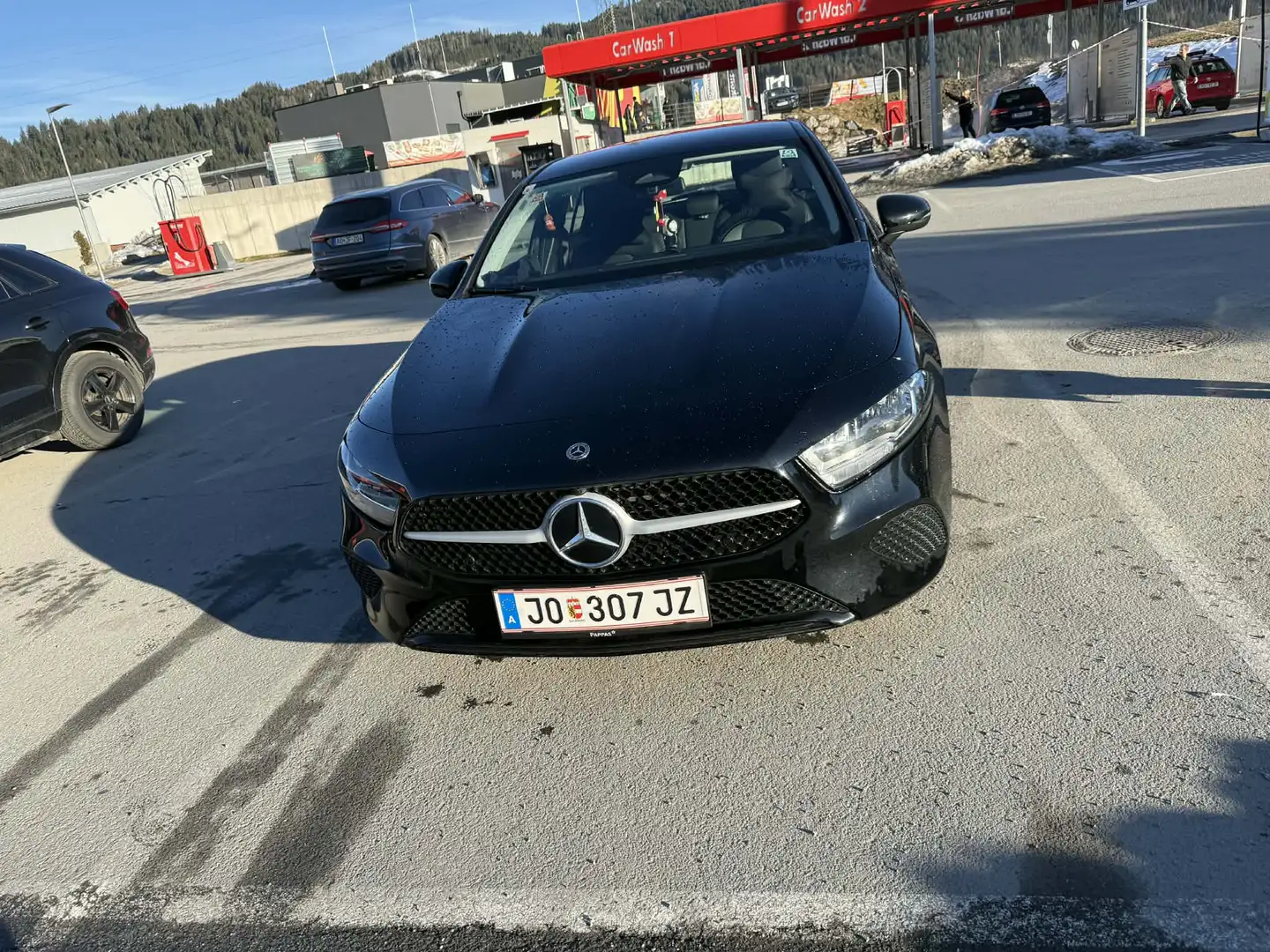 Mercedes-Benz 180 Schwarz - 2