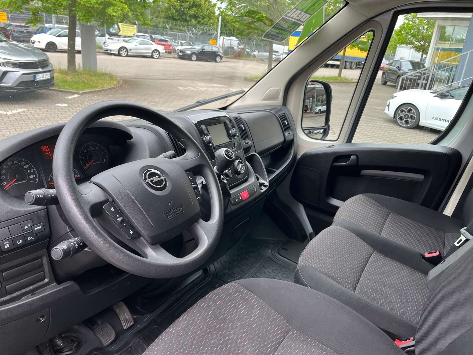 Opel Movano