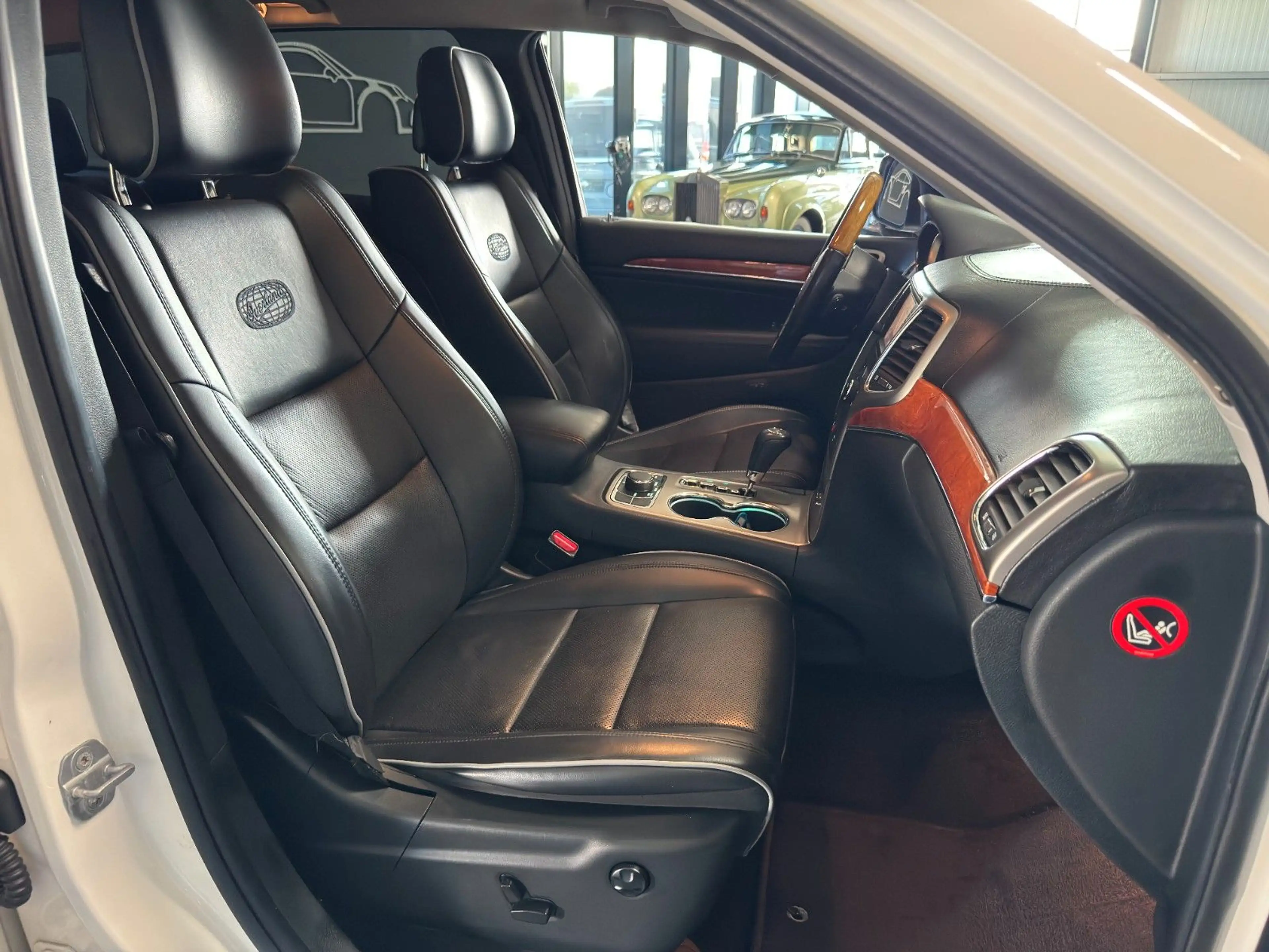 Jeep Grand Cherokee 3.6 V6 Overland/PANO/NAVI/LEDER — photo 15