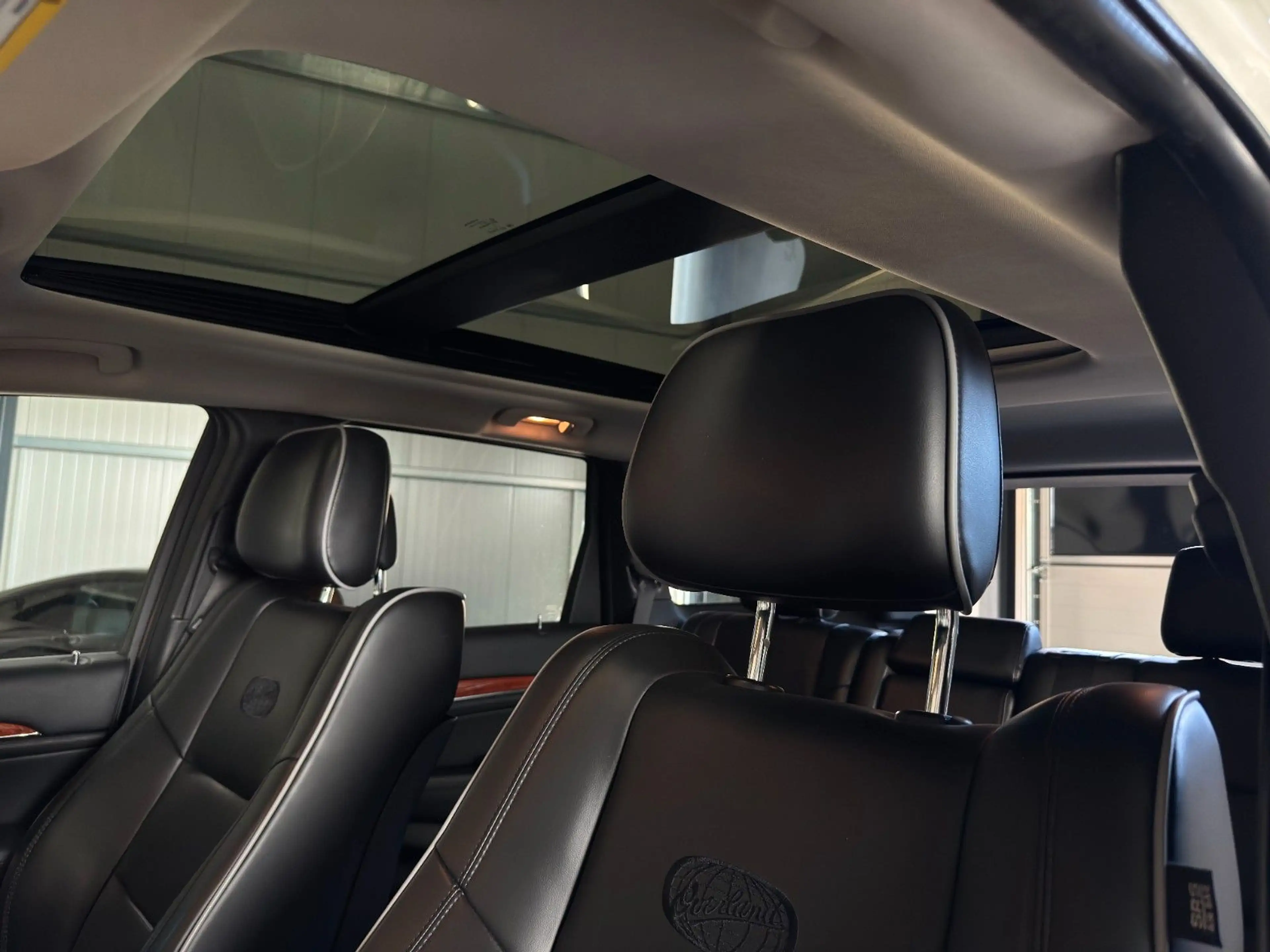 Jeep Grand Cherokee 3.6 V6 Overland/PANO/NAVI/LEDER — photo 11