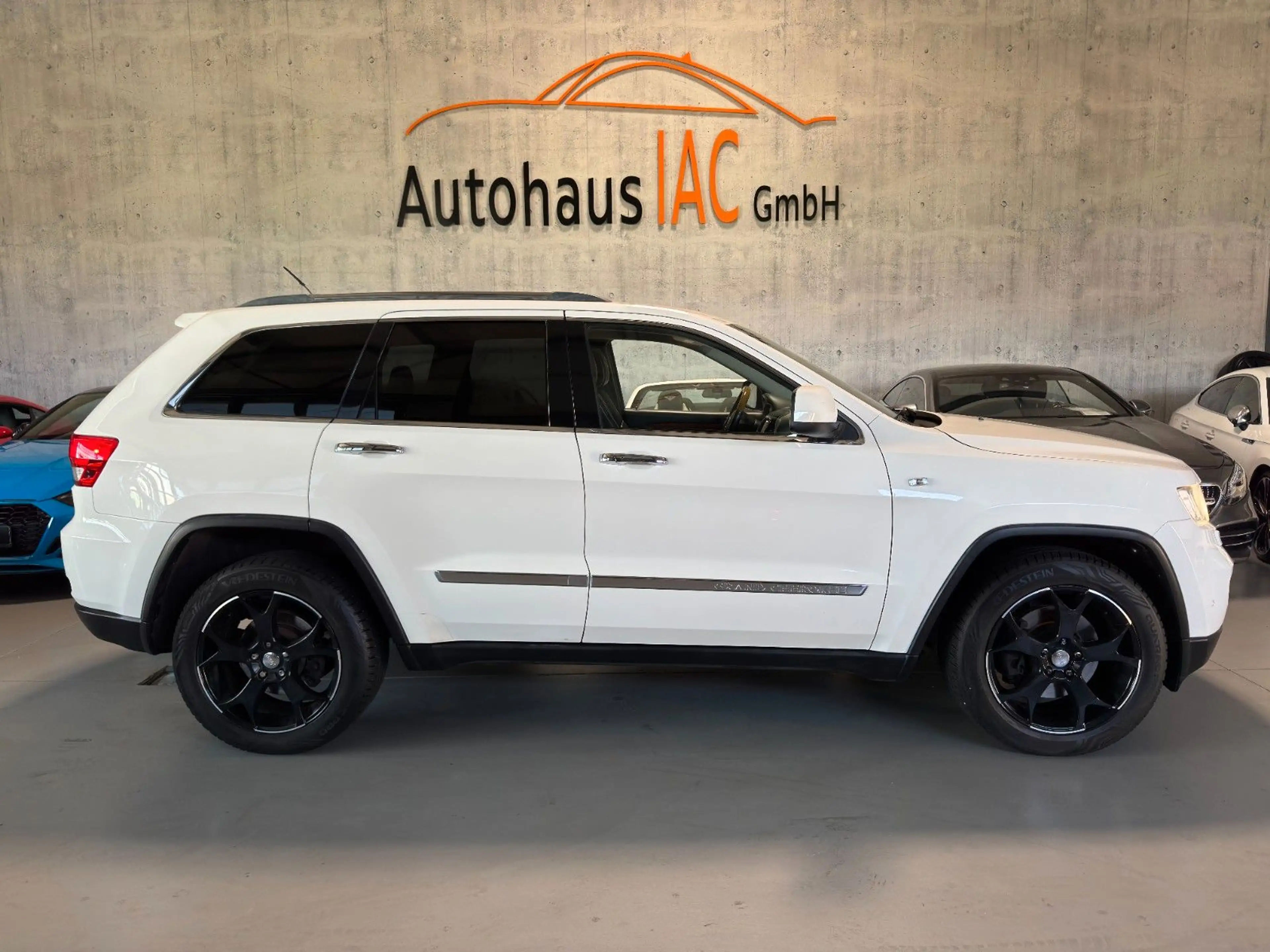 Jeep Grand Cherokee 3.6 V6 Overland/PANO/NAVI/LEDER — photo 7