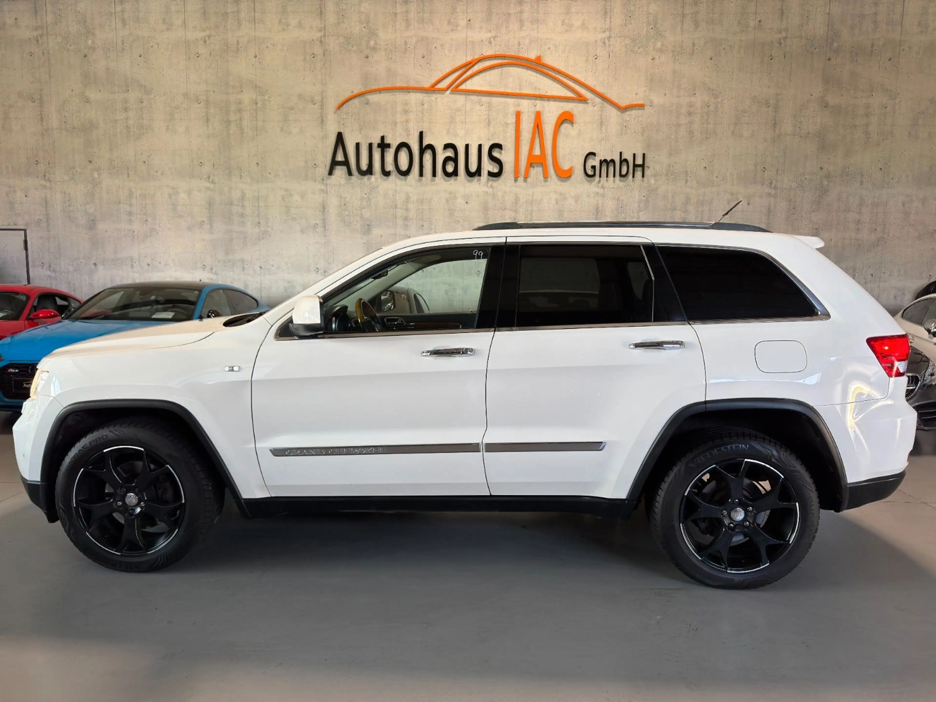 Jeep Grand Cherokee 3.6 V6 Overland/PANO/NAVI/LEDER — photo 6