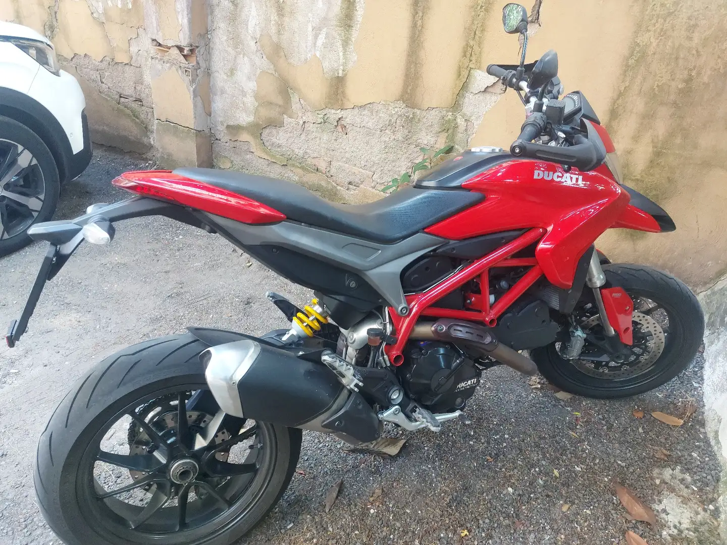 Ducati Hypermotard 821 Rot - 1