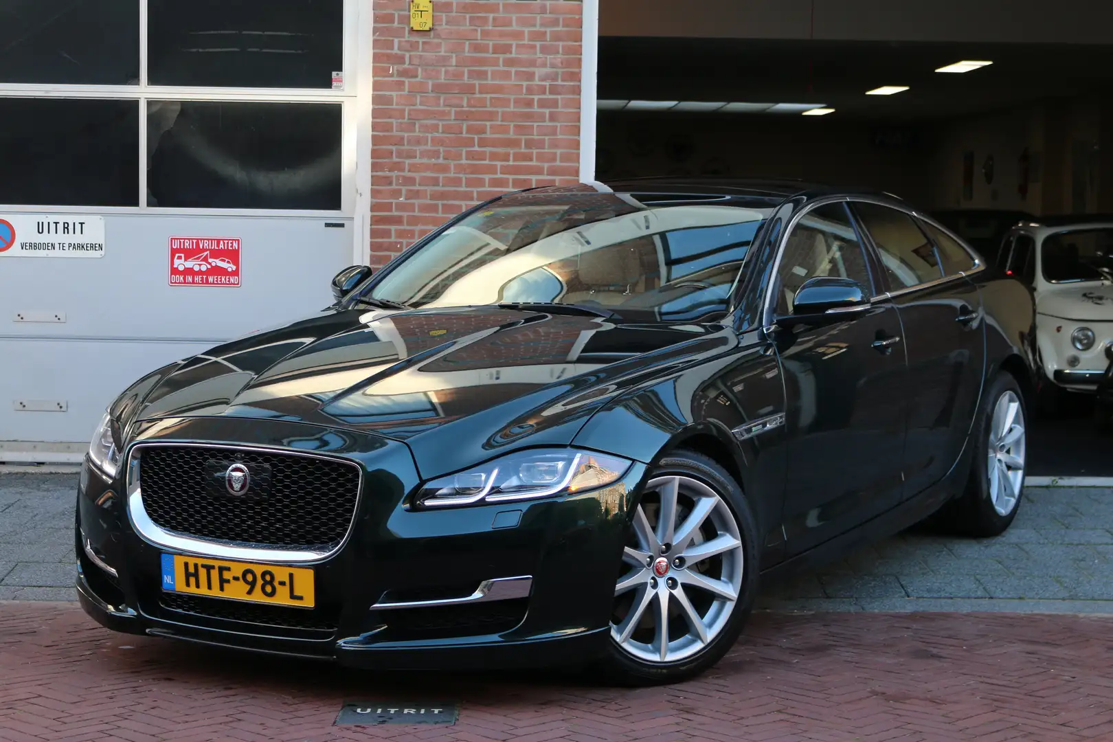 Jaguar XJ 3.0 Supercharged V6 AWD R-Sport Groen - 1