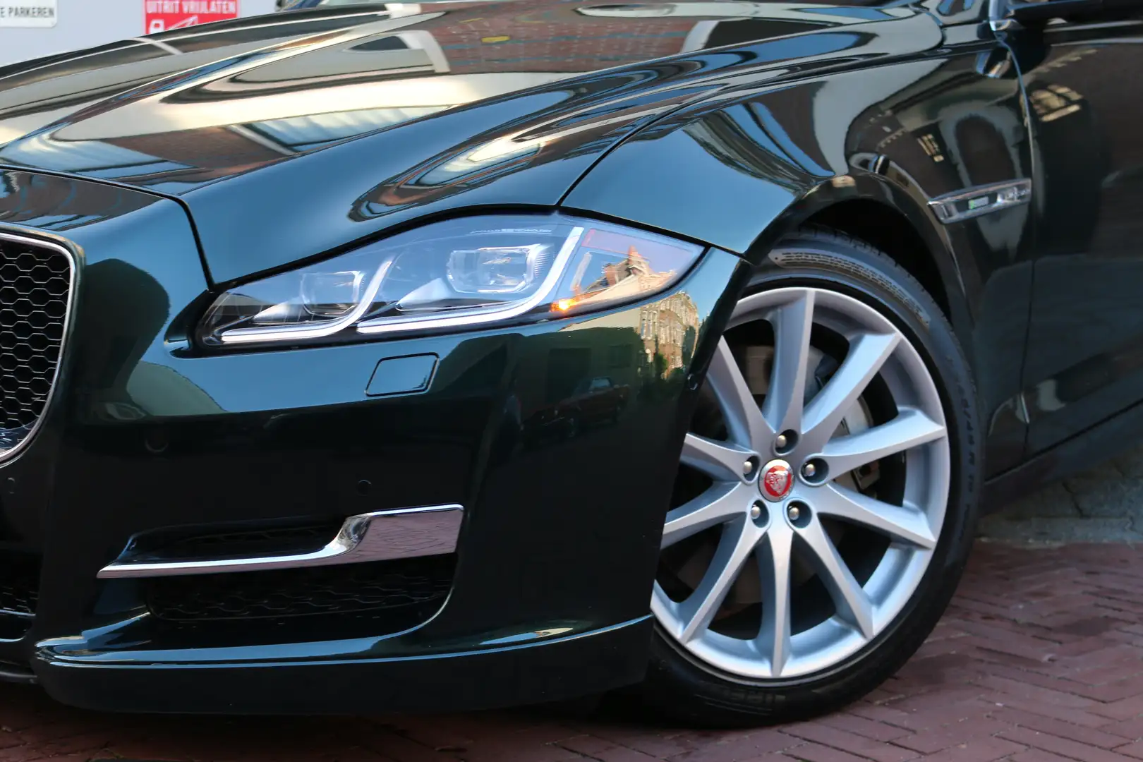 Jaguar XJ 3.0 Supercharged V6 AWD R-Sport Groen - 2