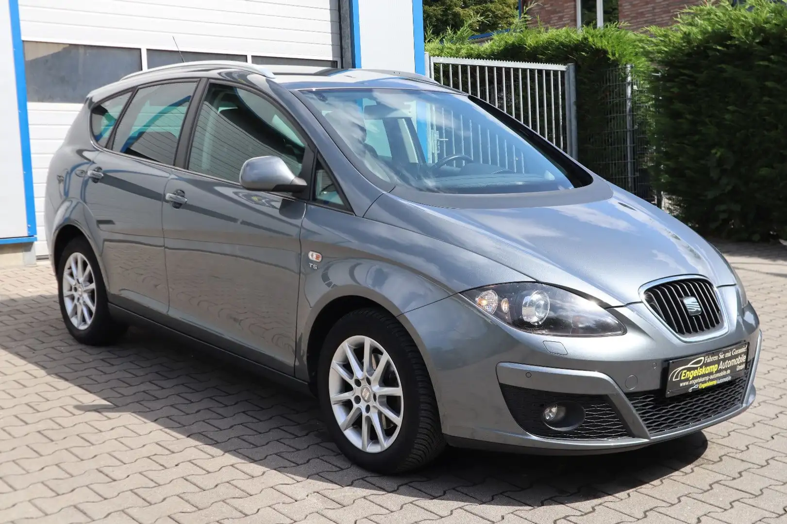 SEAT Altea 1.4 XL Stylance/NAVI/SHZ/MFL/PDC/SCHECKH. Gris - 1
