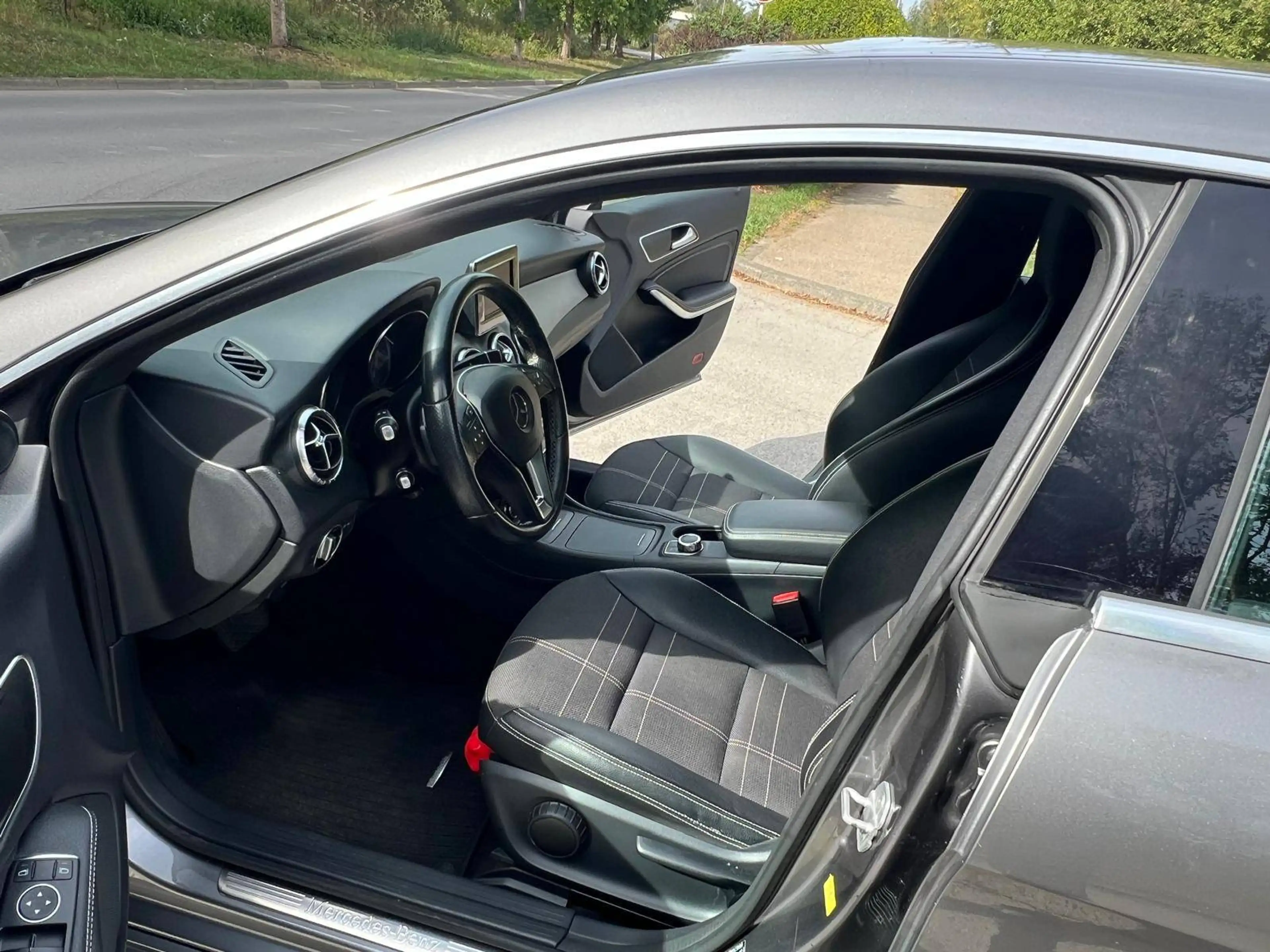 Mercedes-Benz CLA 180 CLA 180 CDI Navi Camera Jante — photo 9