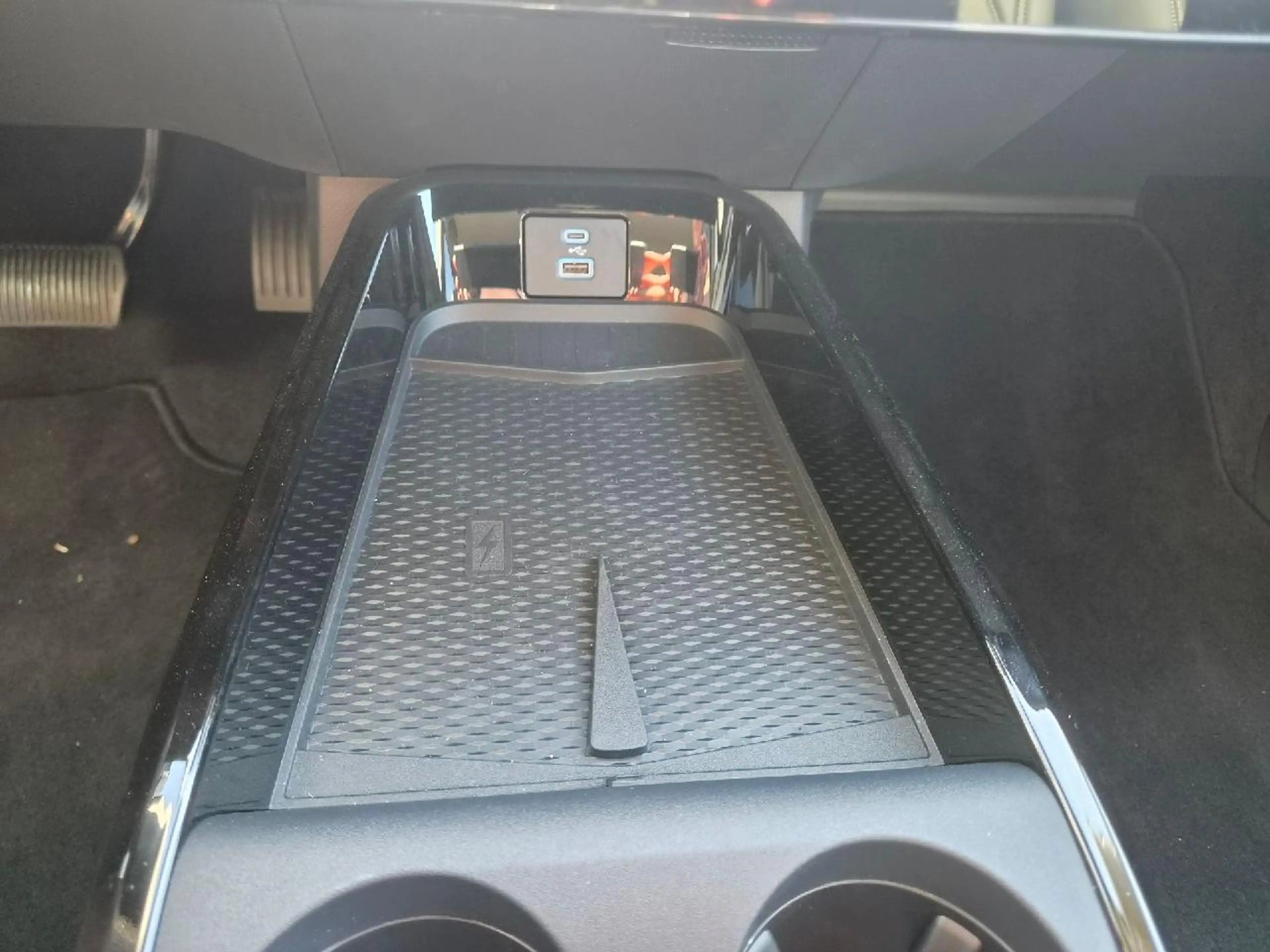 Ford Mustang Mach-E Basis — photo 13