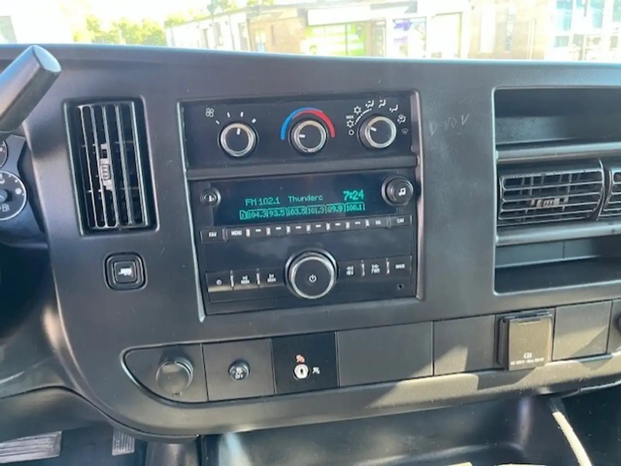 Chevrolet Express 2500 снимка Chevrolet Express 2500