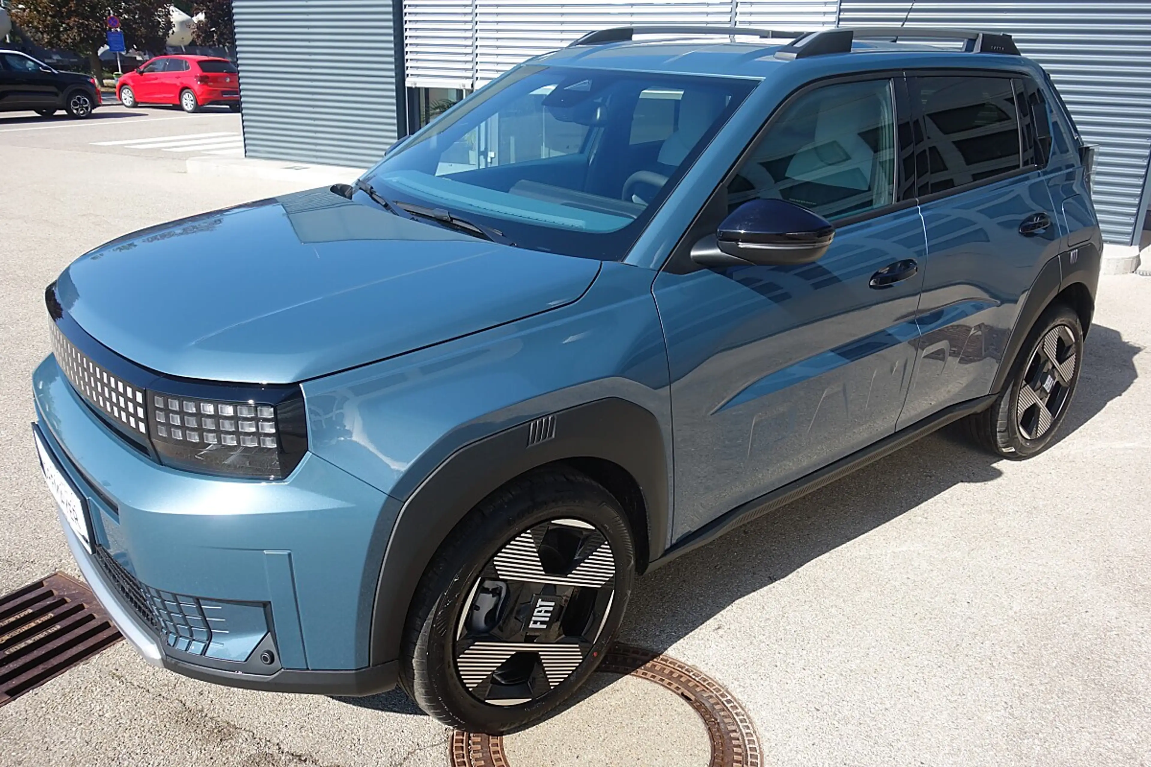 Fiat Grande Panda Hybrid mHEV   eDCT La Prima — photo 8
