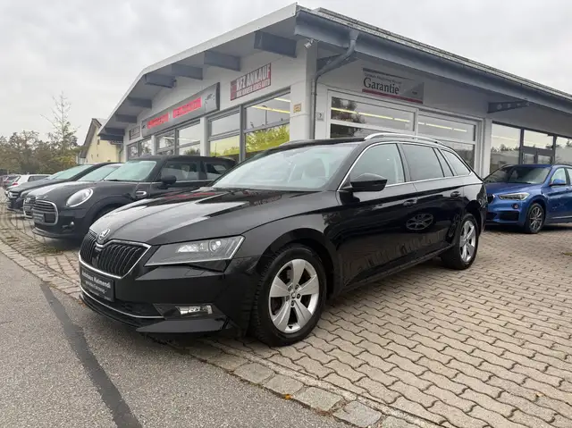 Skoda Superb Style DSG LED Allwetterreifen Scheckheftgepflegt
