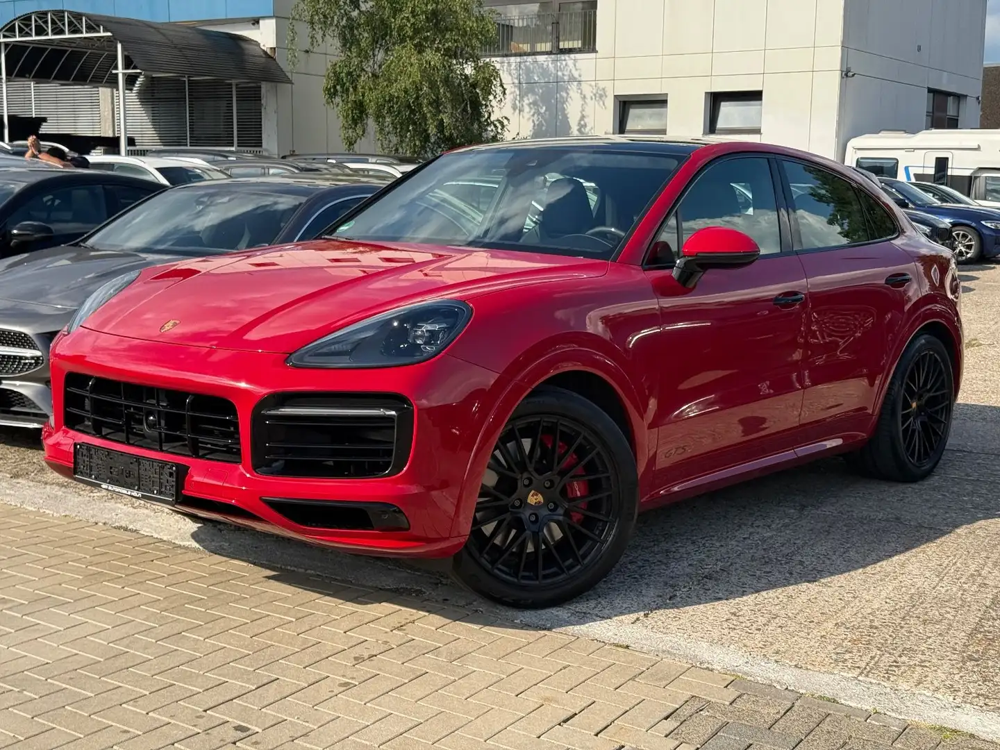 Porsche Cayenne Coupé GTS Sport-Chrono/Luft/Panorama/LED Rouge - 1