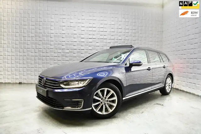Volkswagen Passat Variant 1.4 TSI GTE PANO LEER CAMERA TREKH