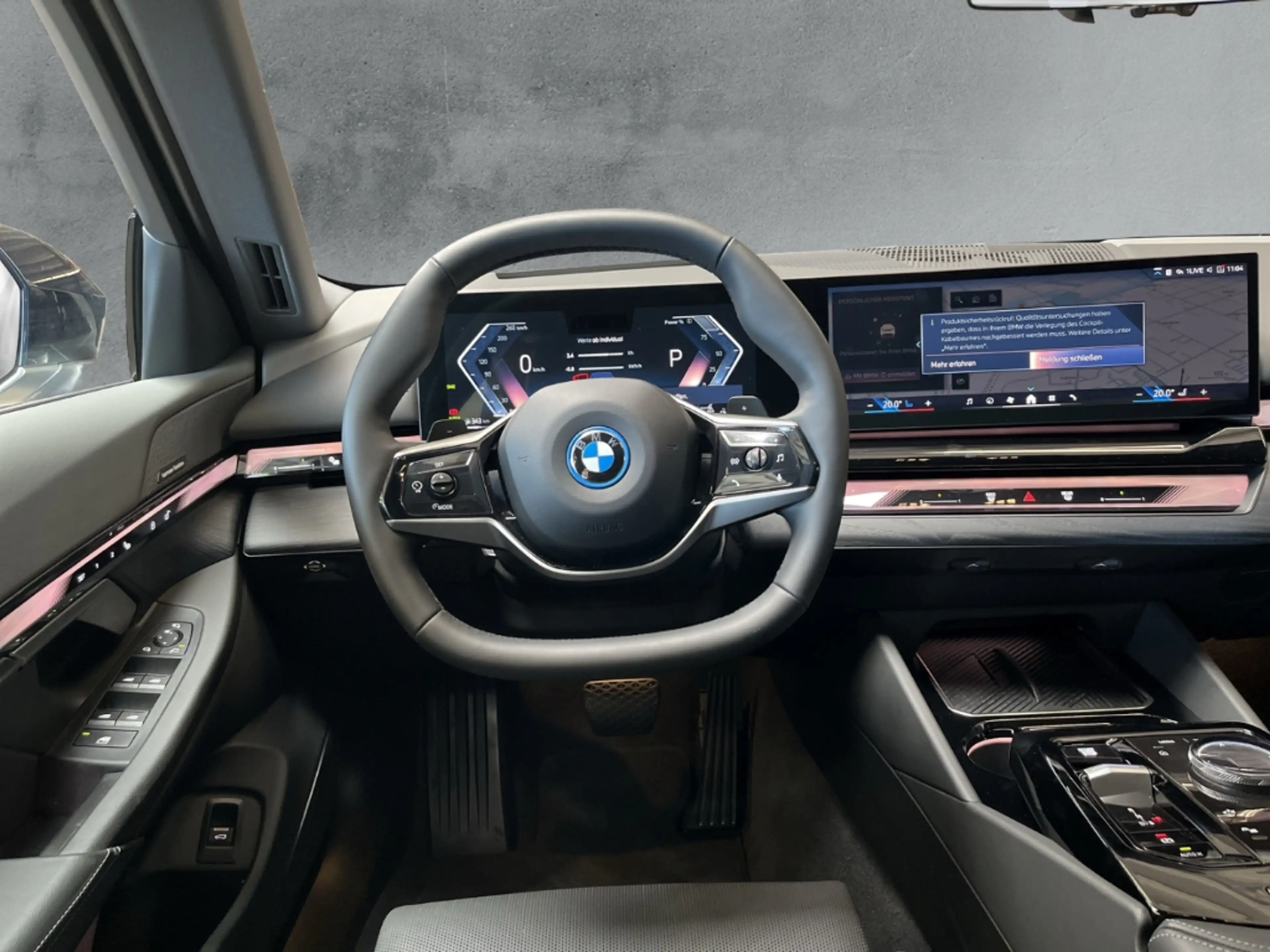 BMW 550 e xDrive Limousine Park-Assistent — photo 10