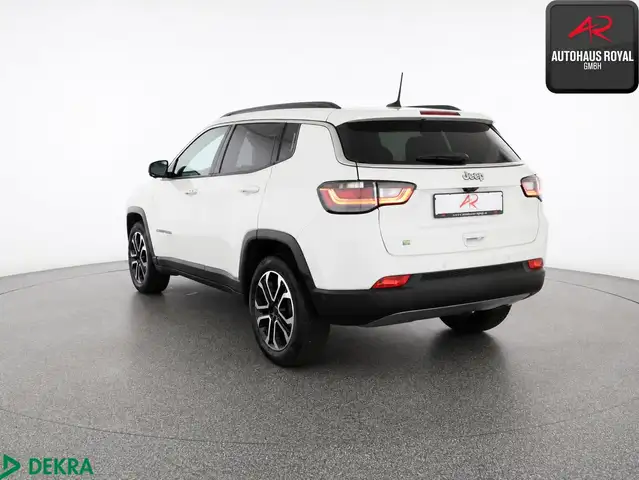 Jeep Compass view 3