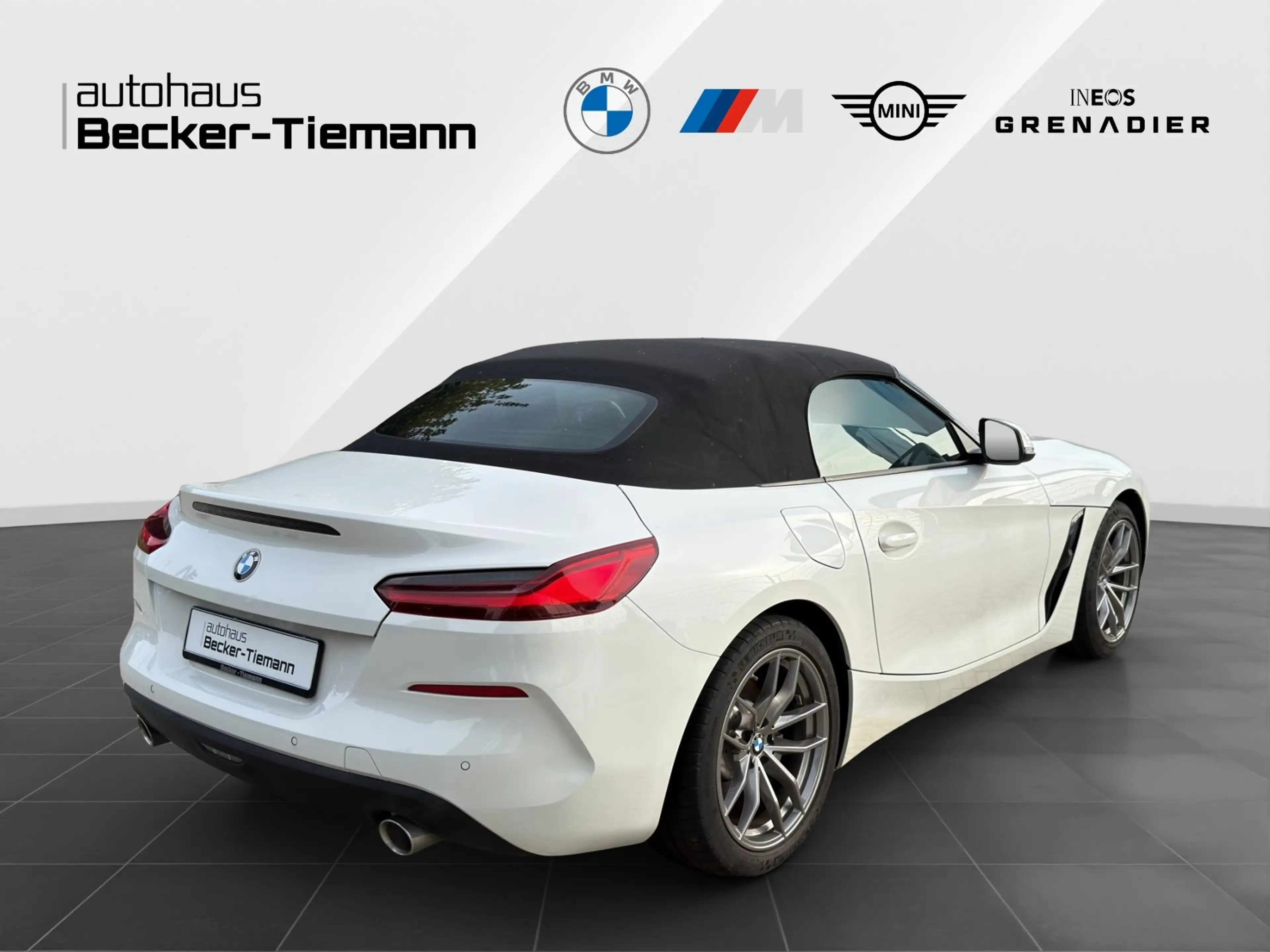 BMW Z4 sDrive20i 18" / HiFi / ACC / DAB / Ambiente / CarP — photo 6