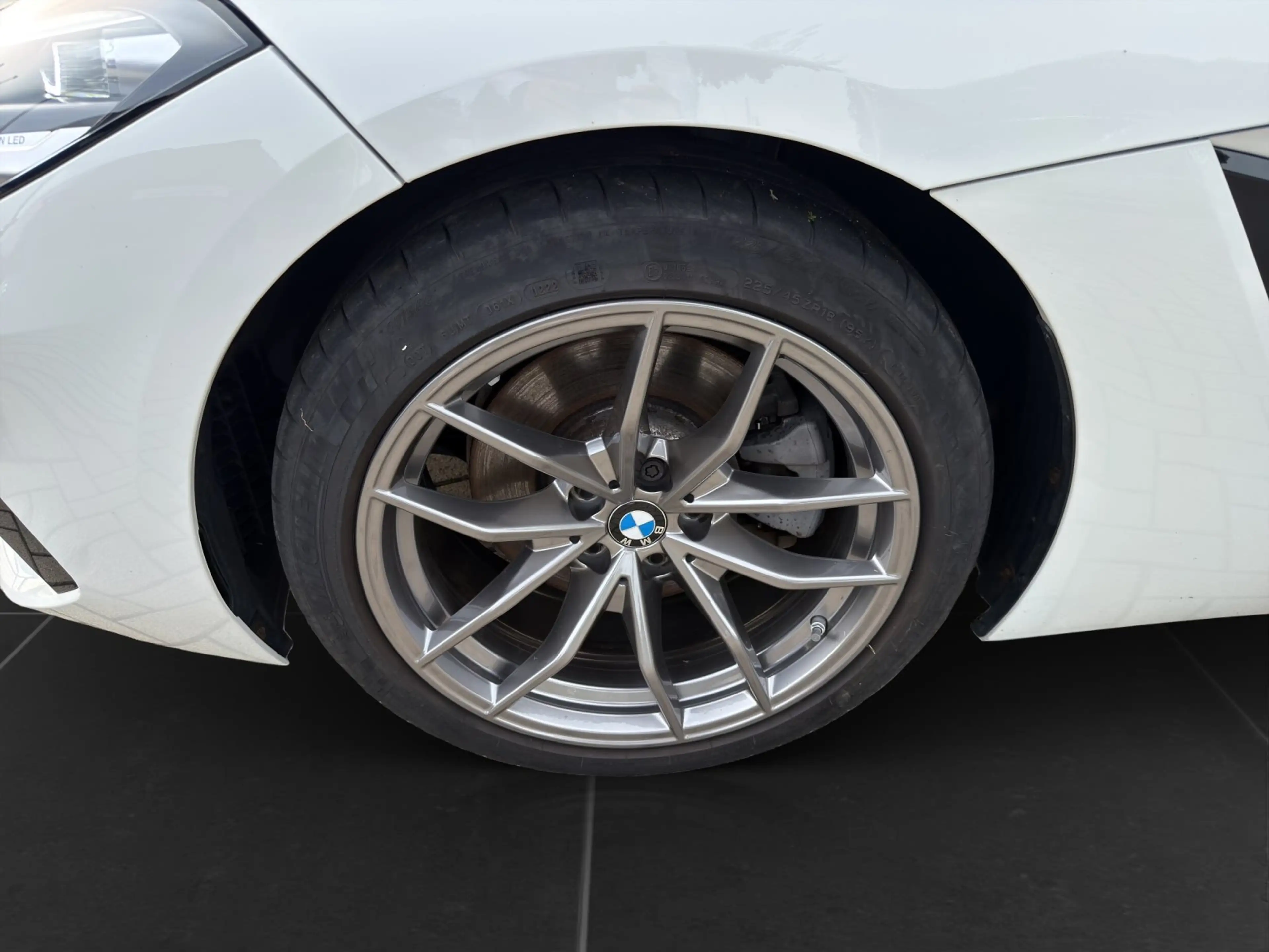 BMW Z4 sDrive20i 18" / HiFi / ACC / DAB / Ambiente / CarP — photo 8