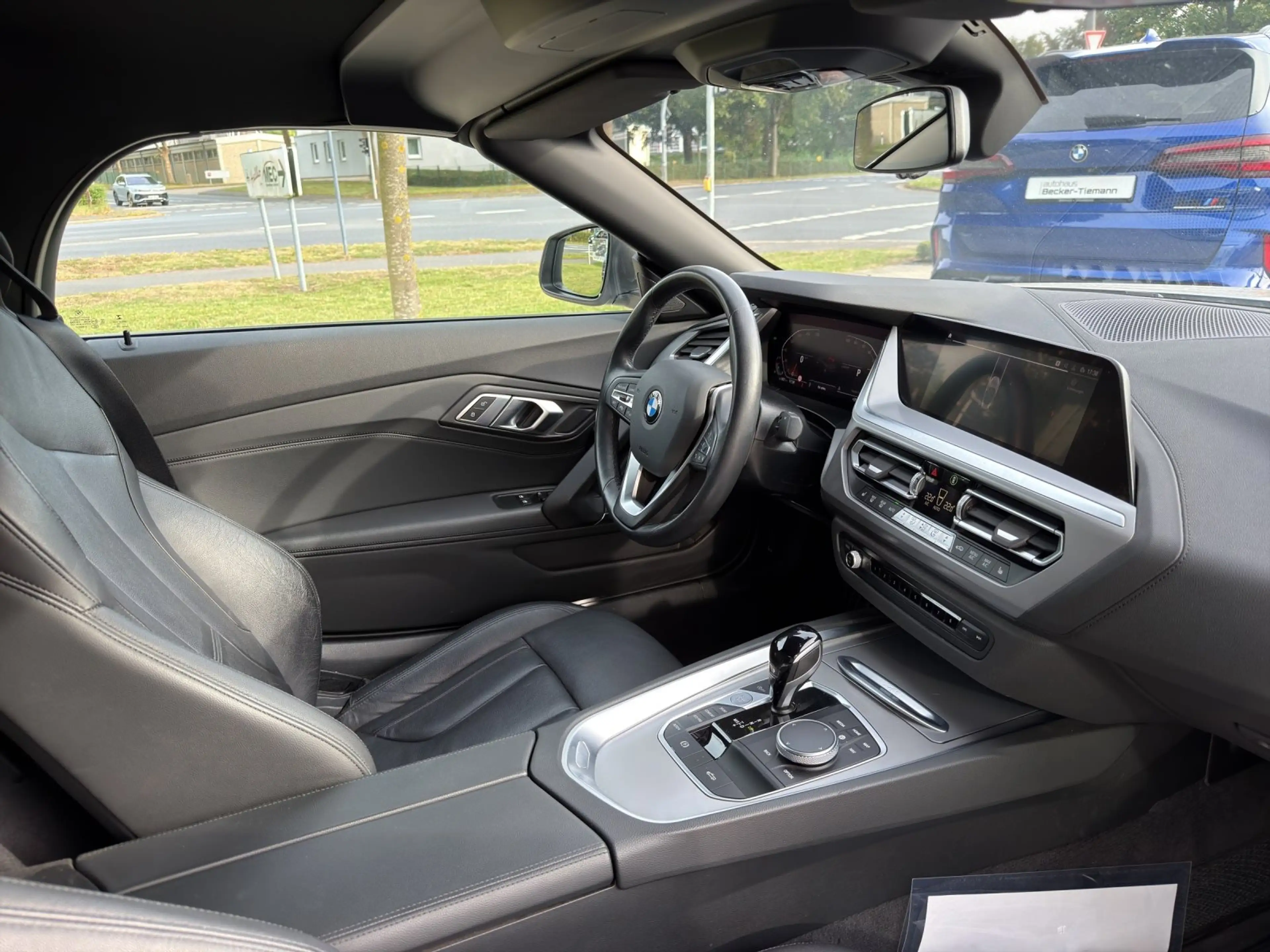 BMW Z4 sDrive20i 18" / HiFi / ACC / DAB / Ambiente / CarP — photo 14