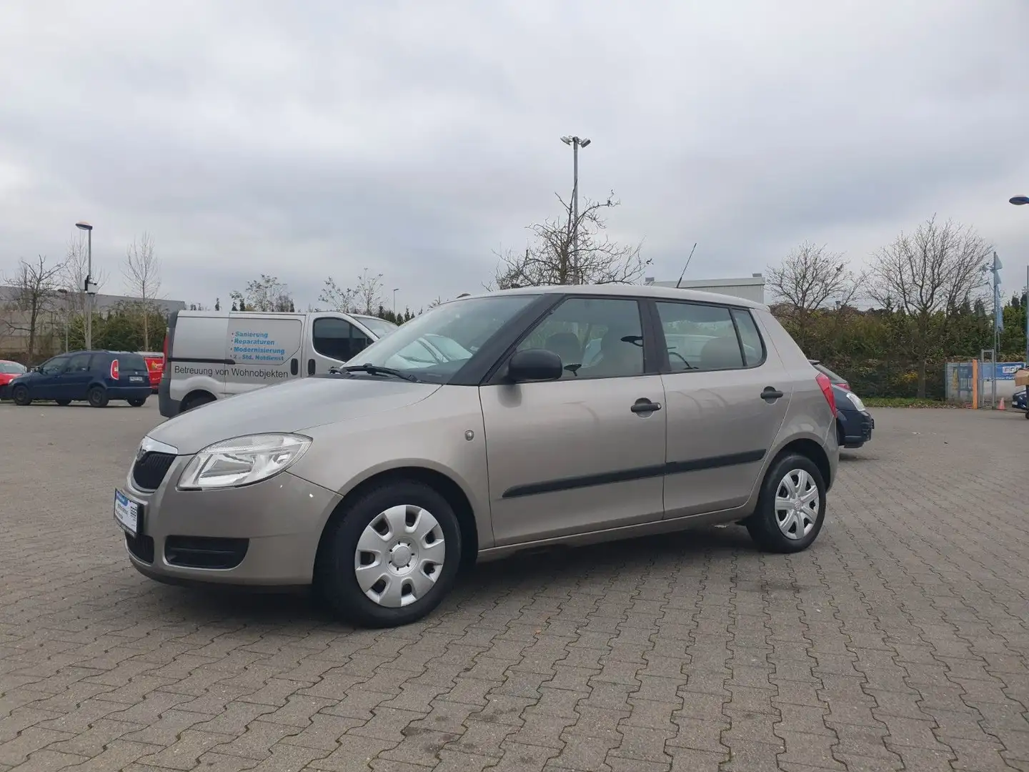 Skoda Fabia 1.2l GARANTIE KLIMAANLAGE TÜV NEU Beige - 1
