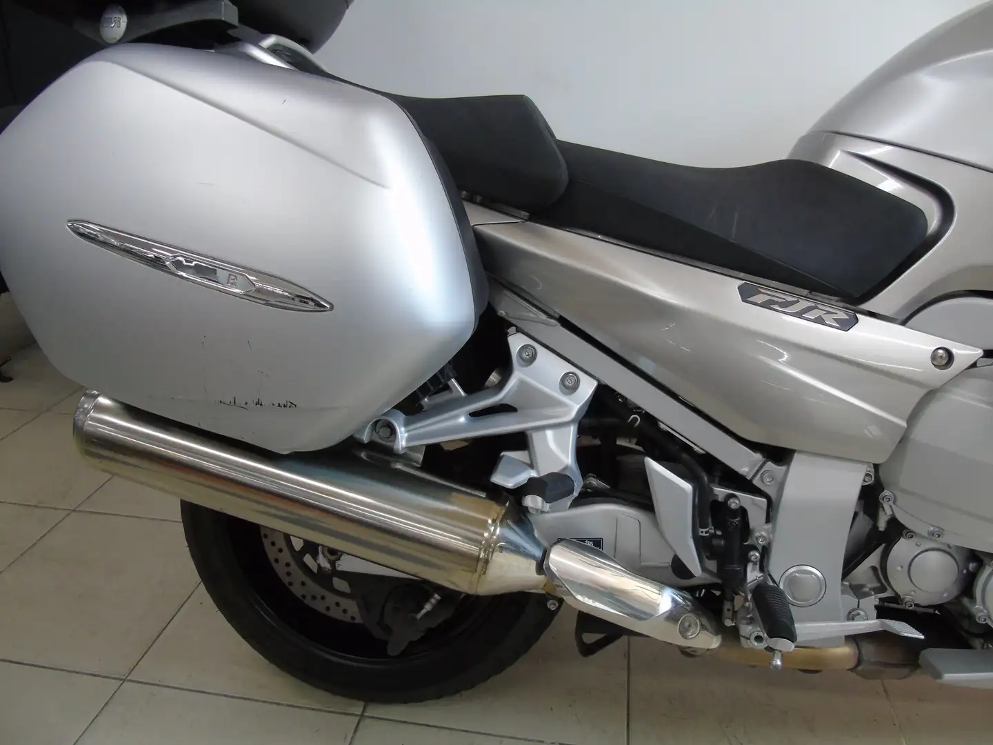 Yamaha FJR 1300 Сірий - 2