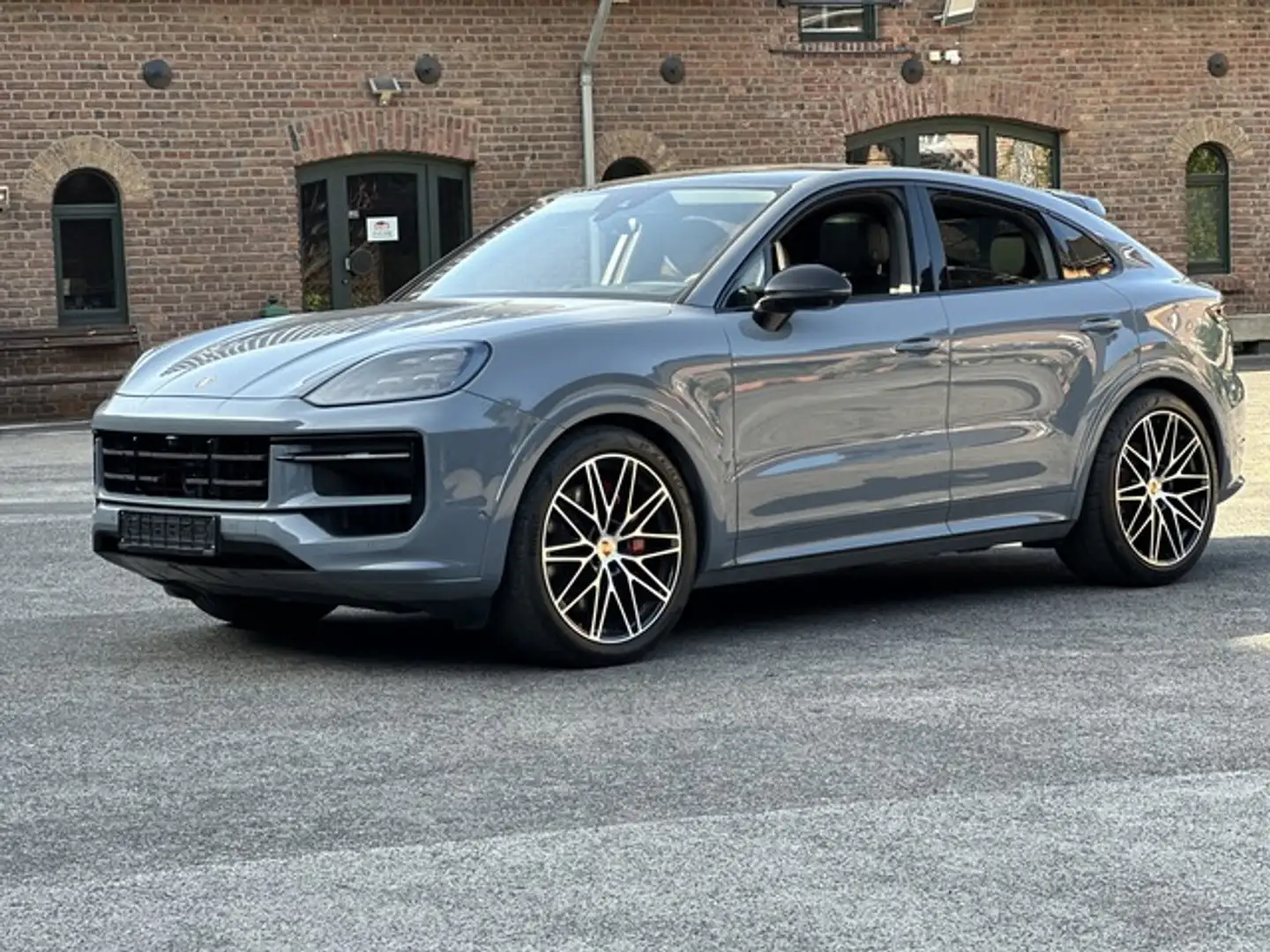 Porsche Cayenne S  Coupe SPORTDESIGN-ABGAS*BOSE*HD MATRIX*22 RS* Grijs - 2