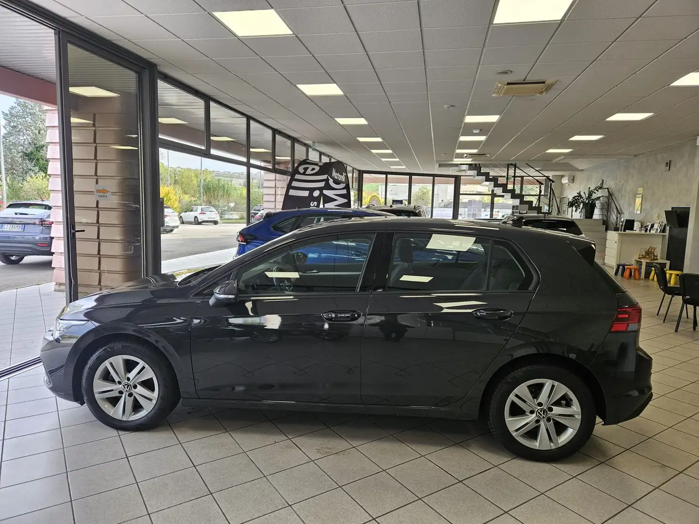 Volkswagen Golf Golf VIII 2020 1.5 tgi Life 130cv dsg - 2