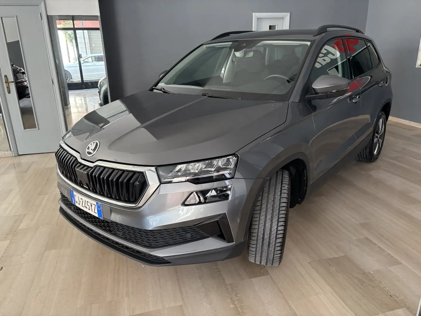Skoda Karoq 2.0 tdi evo Executive 115cv dsg Grigio - 2