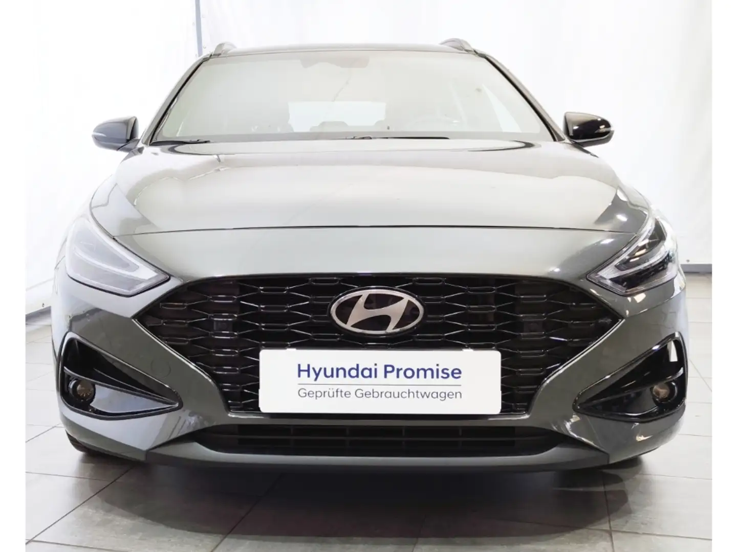 Hyundai i30 Kombi Advantage Plus Paket Navi 1.Hand Gris - 2