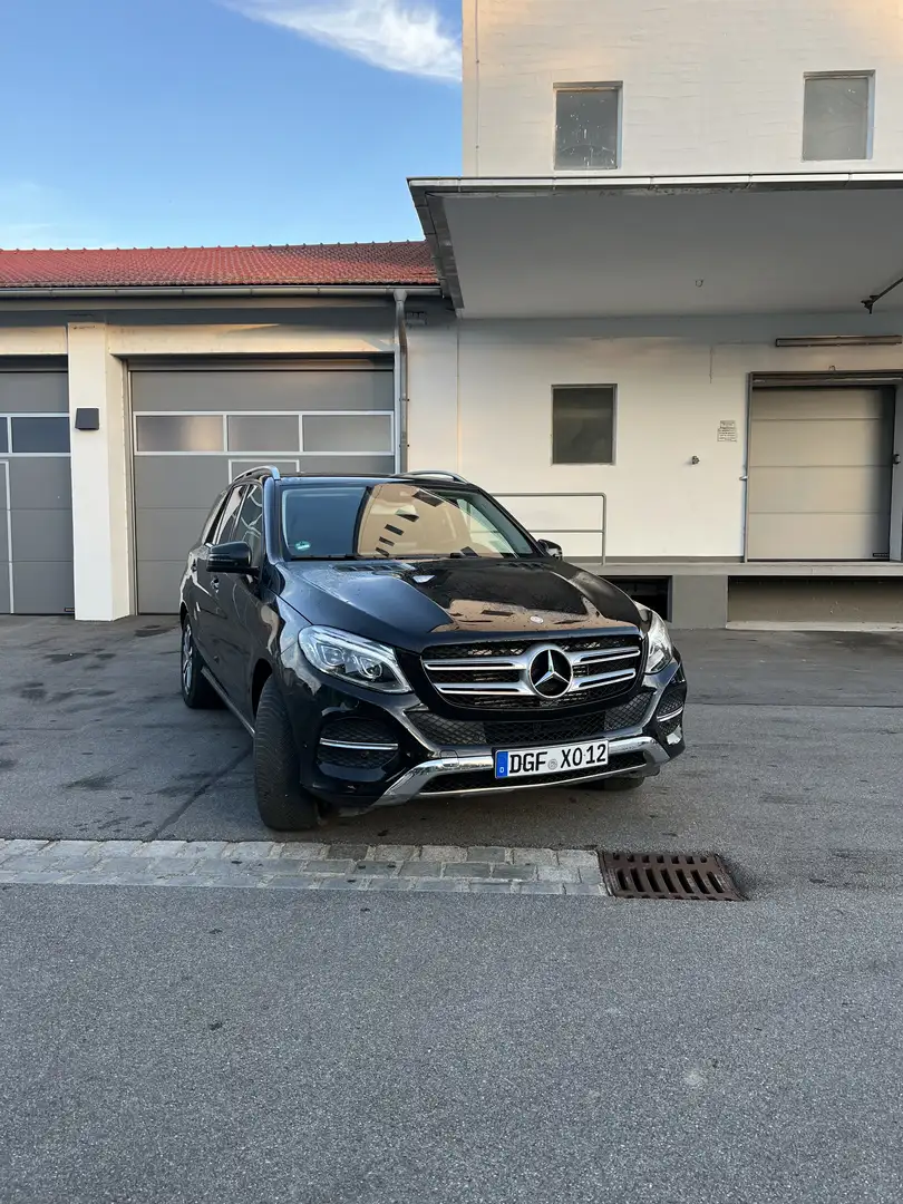 Mercedes-Benz GLE 250 GLE 250 d 4Matic 9G-TRONIC Sport Negru - 1