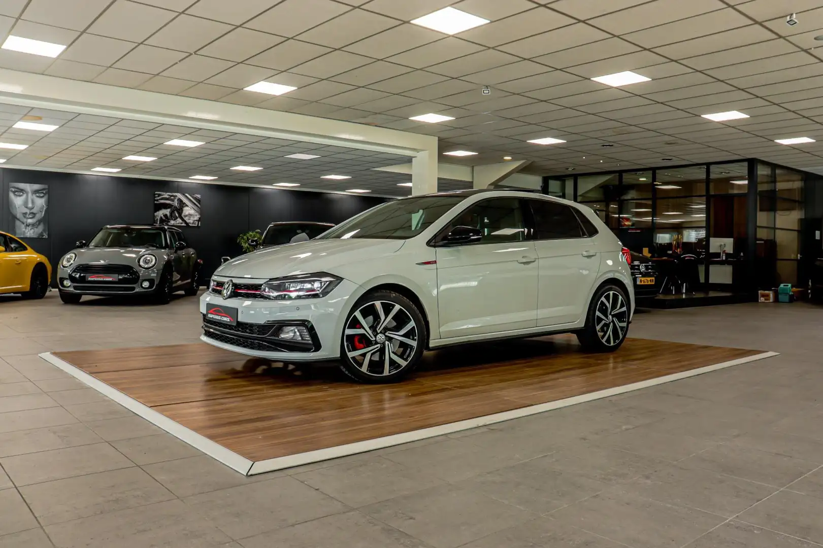 Volkswagen Polo GTI 2.0 TSI Virtual/Pano/Carplay/Beats/18"/LED Wit - 2