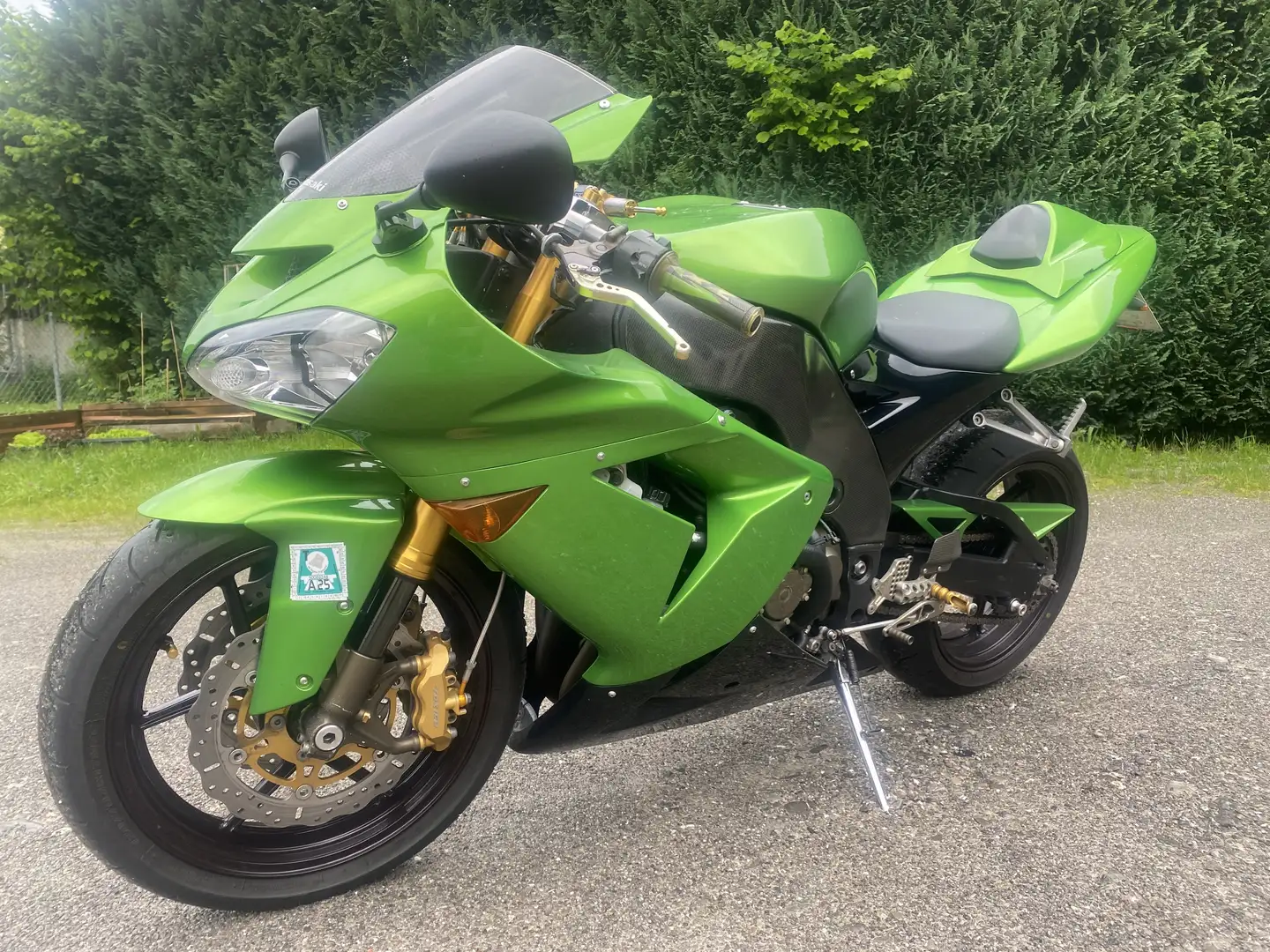 Kawasaki Ninja ZX-10R - 1