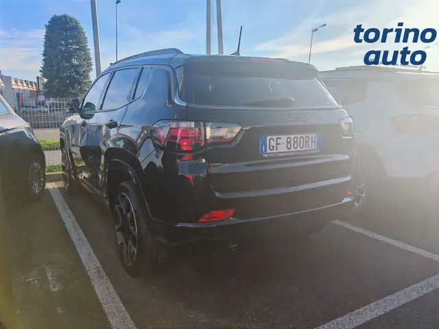 Jeep Compass view 3