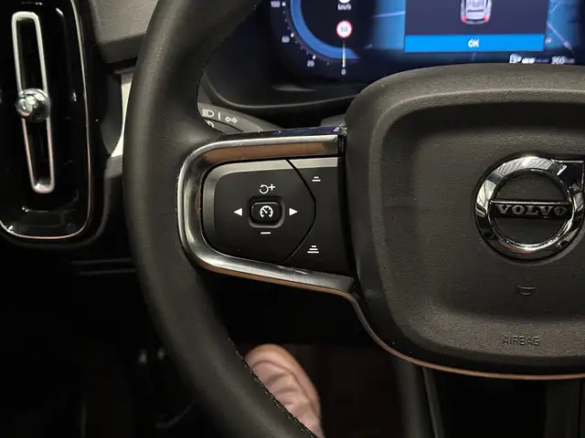Volvo XC40 view 18