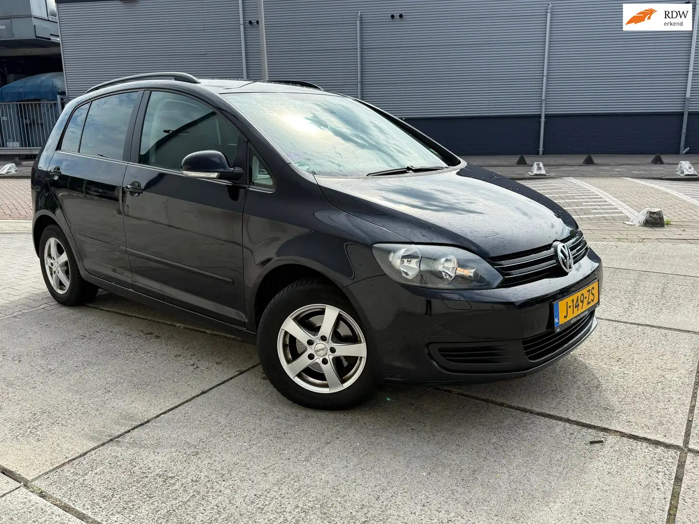 Volkswagen Golf Plus 1.2 TSI Highline BlueMotion Clima Stoelverwarming Zwart - 1